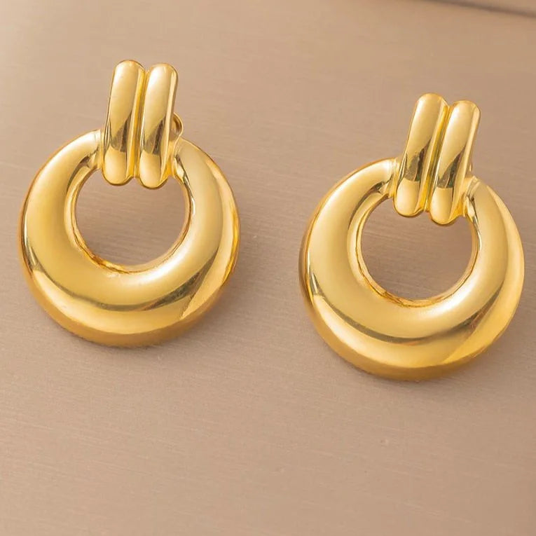 Scottie Stud Earrings in Gold