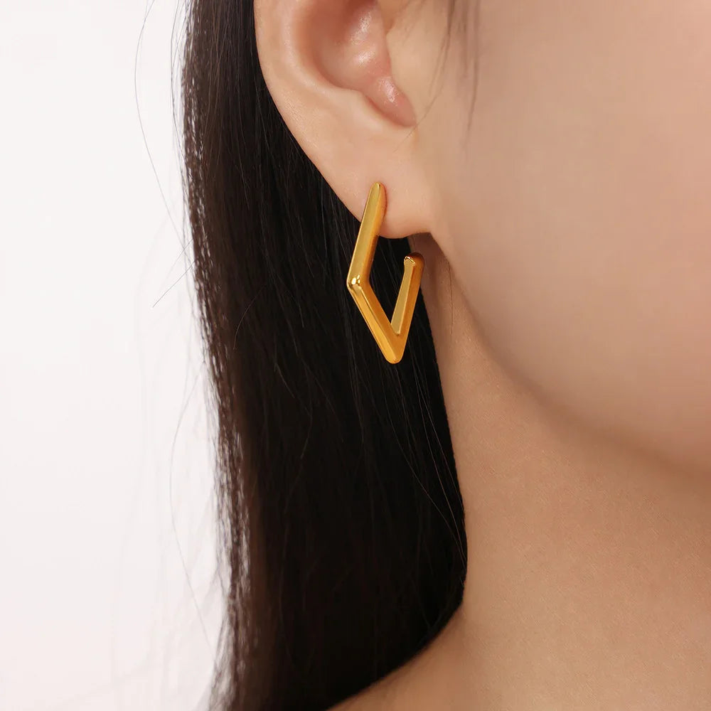 Lacq Earrings in Gold