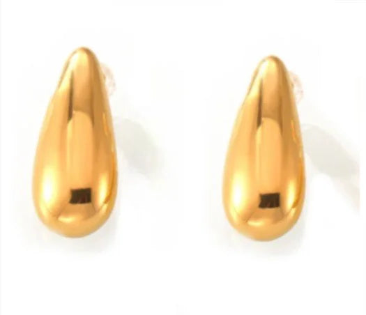 Lottie Earrings in Gold