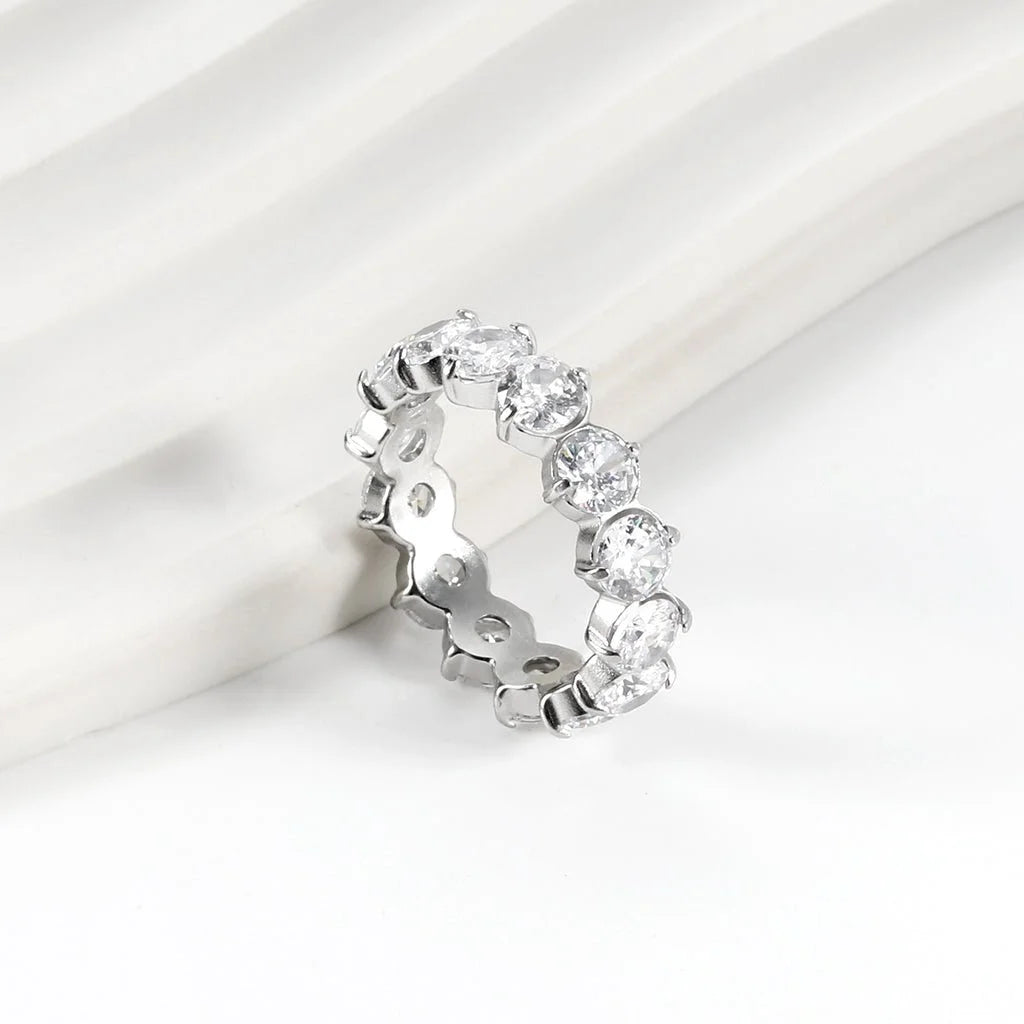 Victoria Crystal Band Ring in Silver