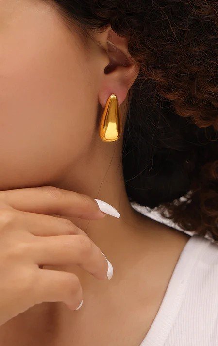Lottie Earrings in Gold