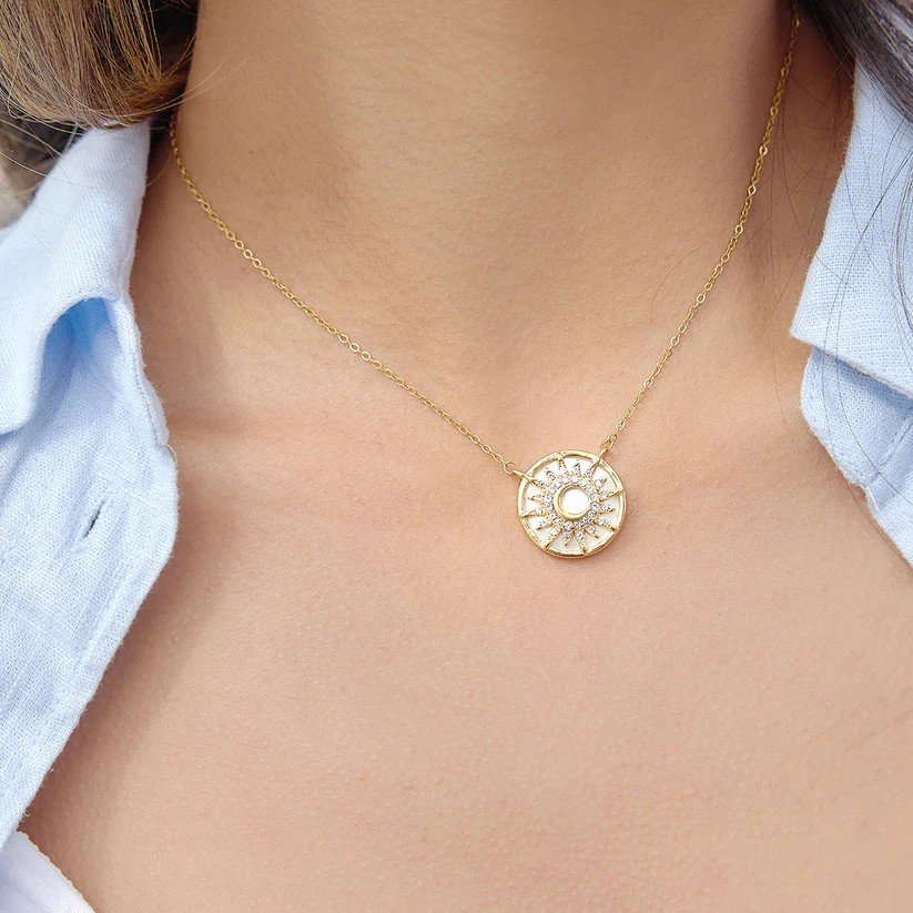 Vera Crystal Pendant Necklace in Gold