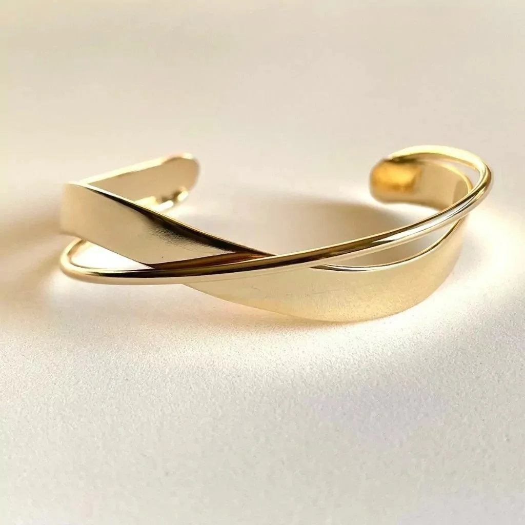 Lilly Cuff Bracelet in Gold