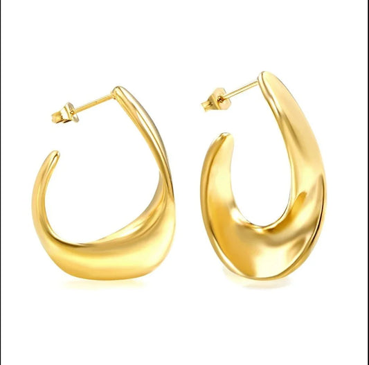 Margot C-Hoop Earrings